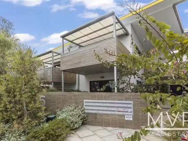 Cheap 2 BR 20/15 Cummins Street, Willagee, WA 6156