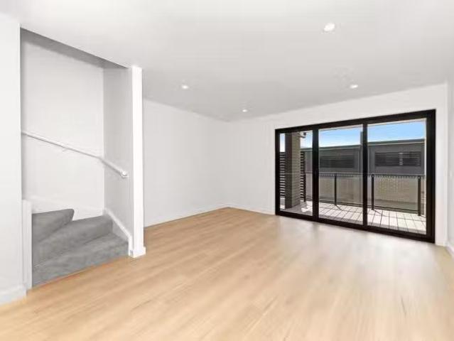For Rent! 2 BR 20/35 Bon Scott Crescent, Moncrieff, ACT 2914