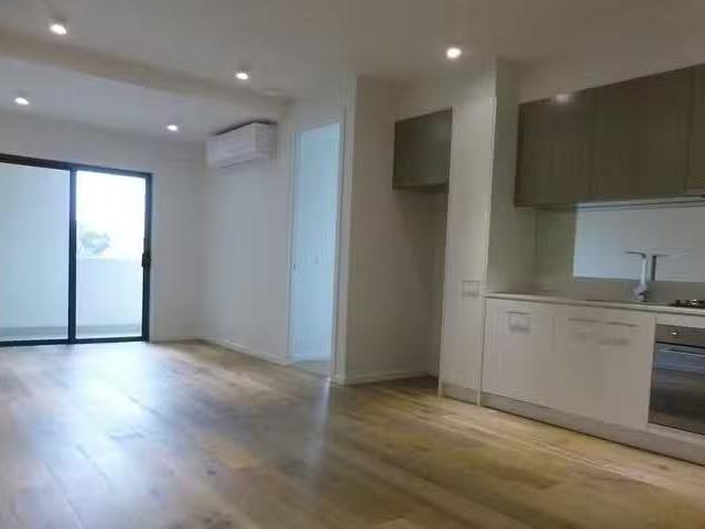 Just in! 2 BR 206/494 North Road, Ormond, VIC 3204
