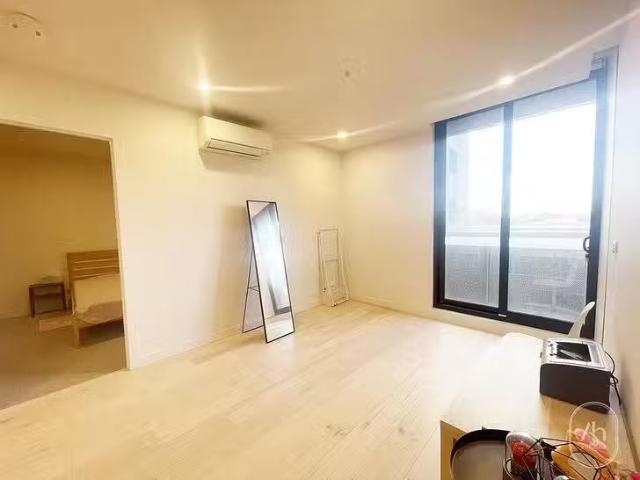 Rental! 2 BR 206/999 Whitehorse Road, Box Hill, VIC 3128
