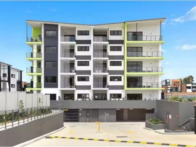For Rent! 2 BR 214/114 Northcote Road, Greenacre Apartment for.
