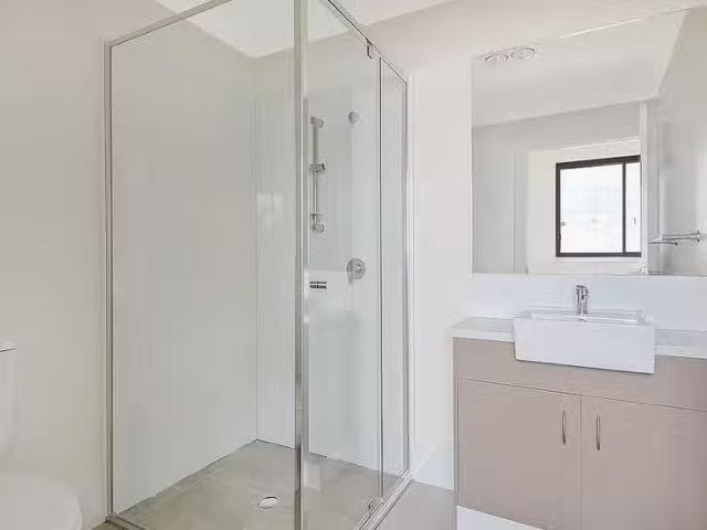 Unique 2 BR 2/1 Kelly Place, Loganlea, QLD 4131