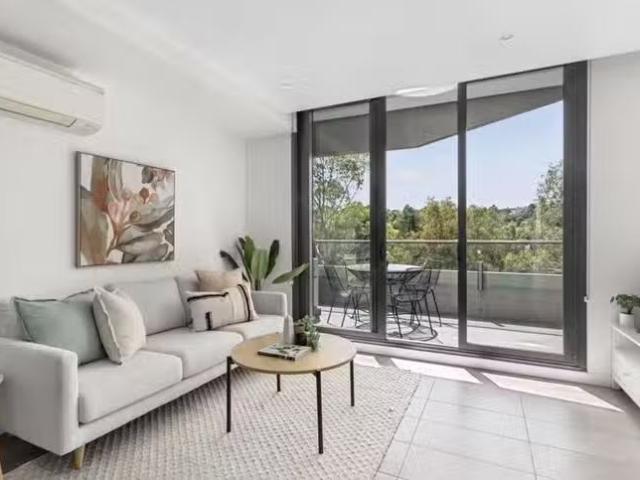 Rental! 2 BR 222/13 Acacia Place, Abbotsford, VIC 3067