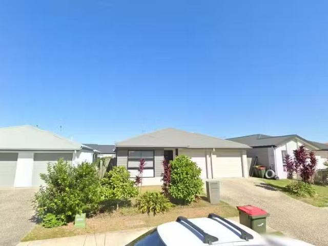 Cozy 2 BR 2/34 Paddington Street, BELLMERE, QLD 4510 House f.