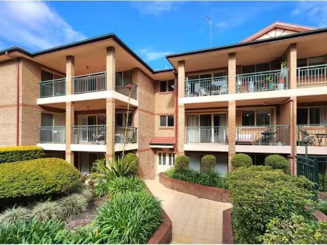 Cheap 2 BR 24/16 Chapman Street, Gymea Apartment for rent Lis.