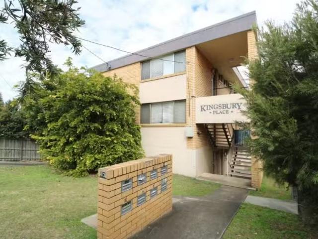 Deal! 2 BR 2/43 Kingsbury Street, Norman Park Apartment for re.