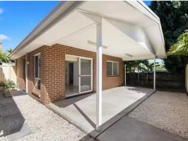 Rental! 2 BR 243b Peats Ferry Road, Hornsby House for rent Li.