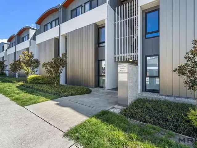 For Rent! 2 BR 24/92 Mcmichael Terrace, Denman Prospect, ACT 2.