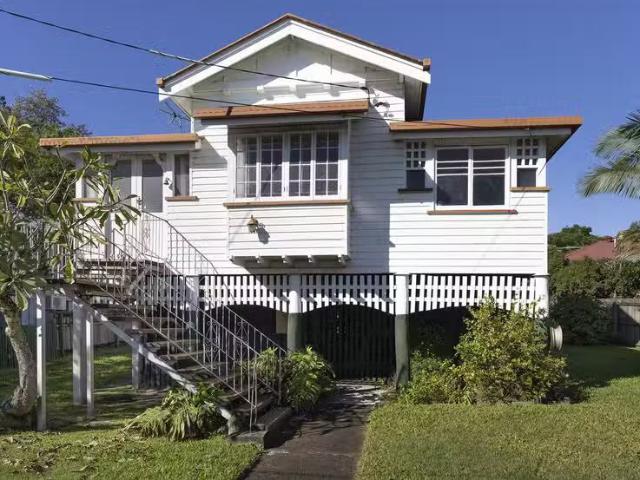 Deal! 2 BR 24 Aylesford Street, ANNERLEY, QLD 4103 House for.