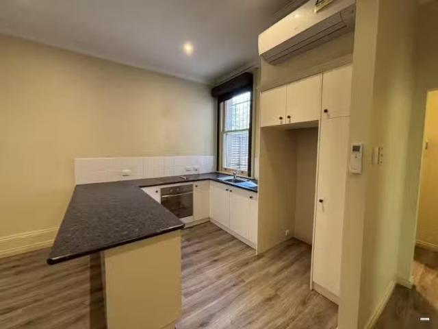 Deal! 2 BR 2/609 Dean Street, ALBURY Apartment for rent Liste.
