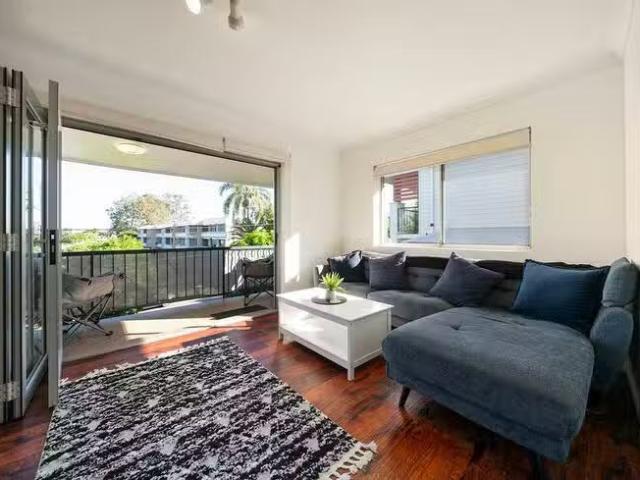 Cheap 2 BR 2/68 Hassall Street, Corinda, QLD 4075