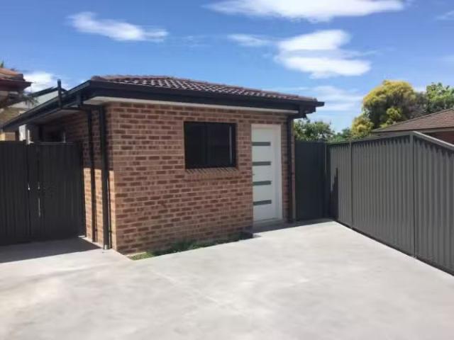Rental! 2 BR 2A Flack Close, EDENSOR PARK Apartment for rent.