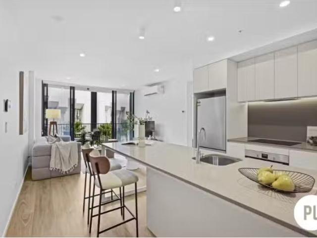 For Rent! 2 BR 2BUF/170 Logan Road, Woolloongabba Apartment fo.