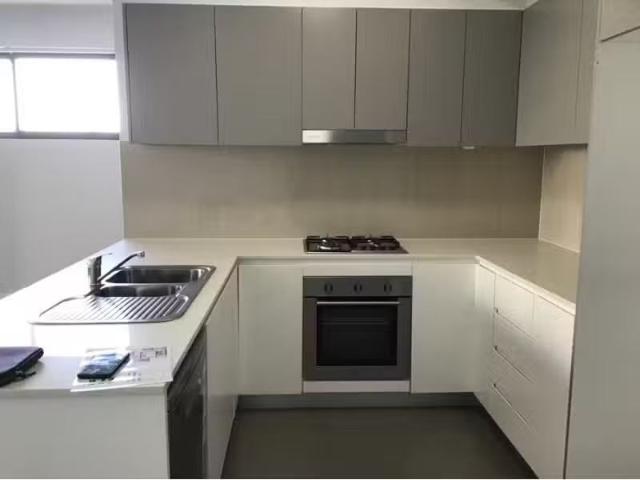 Cozy 2 BR 30/278 Railway Terrace, Guildford Apartment for rent.
