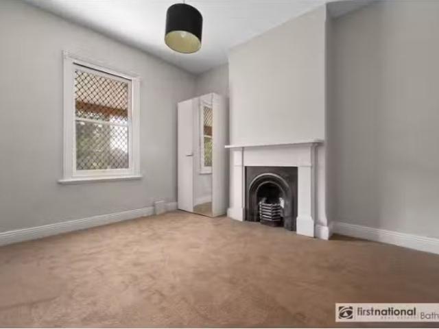 For Rent! 2 BR 30 Henry Street, Bathurst House for rent Liste.