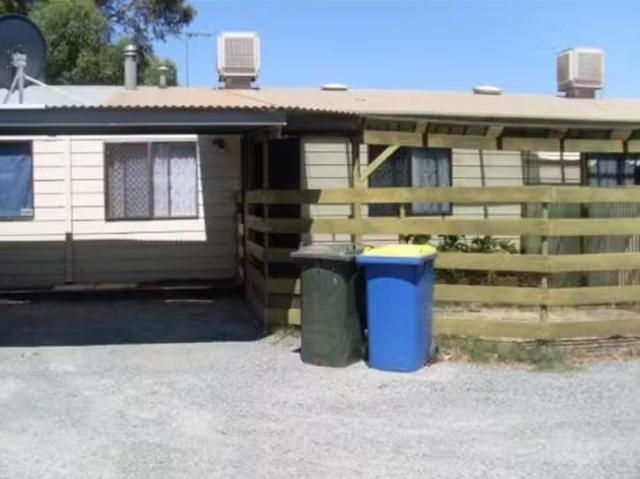 For Rent! 2 BR 3/125 Clancy Street, Victory Heights, WA 6432