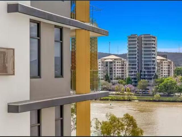 Deal! 2 BR 32/48 Kurilpa Street, West End, QLD 4101