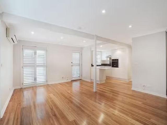 Unique 2 BR 3/24a Daniel Street, LEICHHARDT, NSW 2040 Townho.