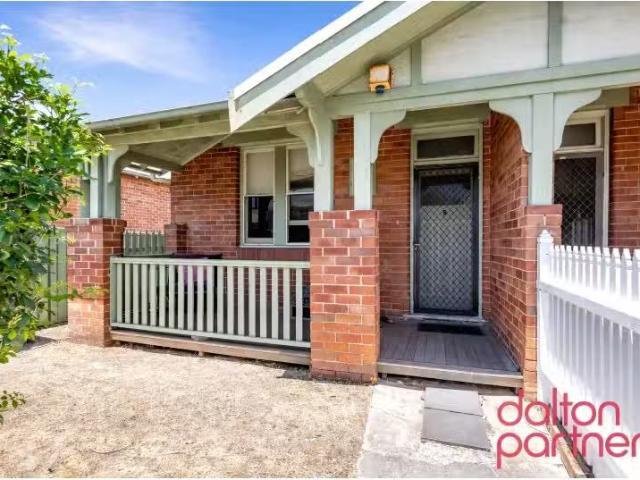 Nice 2 BR 35 Glebe Road, The Junction Apartment for rent List.
