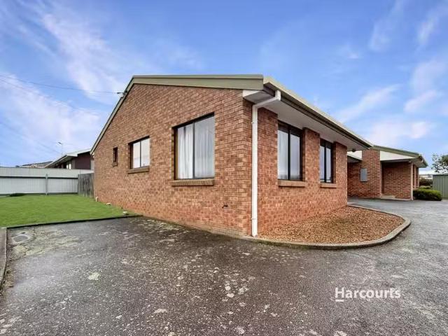 Nice 2 BR 3/72 Upper Maud Street, ULVERSTONE, TAS 7315 House.