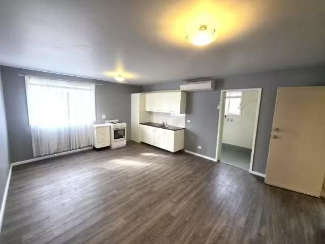 Unique 2 BR 3a Raymond Avenue, SALAMANDER BAY House for rent.