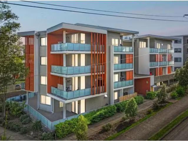 Cozy 2 BR B103/2 Rowe Drive, Potts Hill Apartment for rent Li.