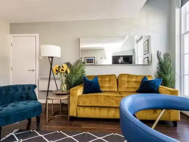 Charming 2 BR Canning Street