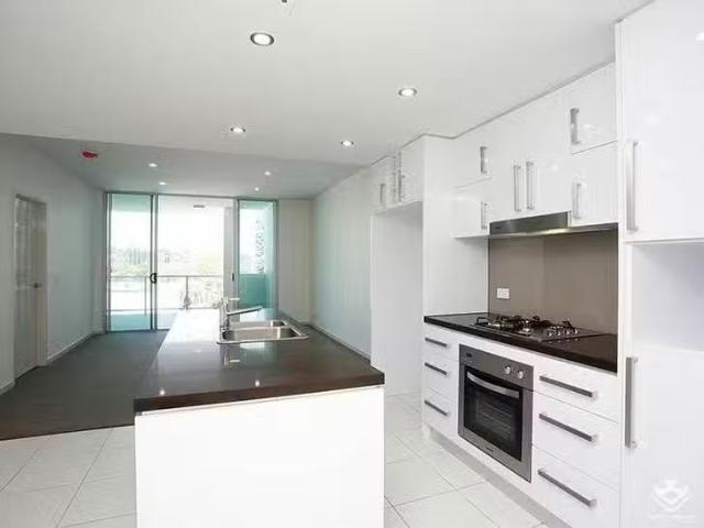 Deal! 2 BR ID:3917658/42 Ferry Road, West End, QLD 4101