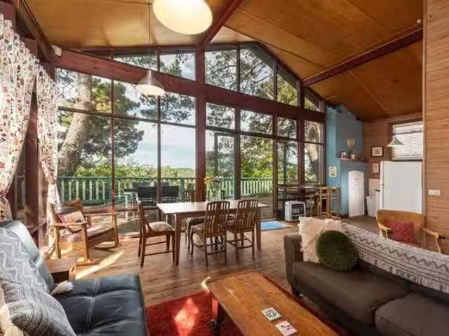 Unique 2 BR Lurline Street