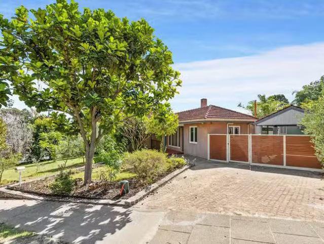 Unique 2 Canny Road, Saint James, WA 6102