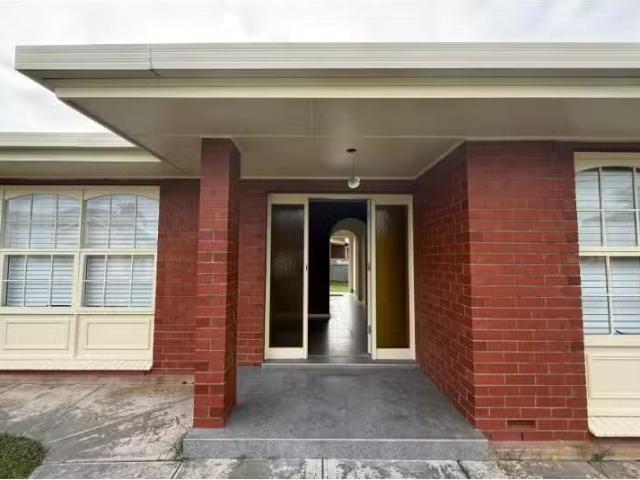 Just in! 2 Fisher Terrace, Fulham Gardens House for rent List.
