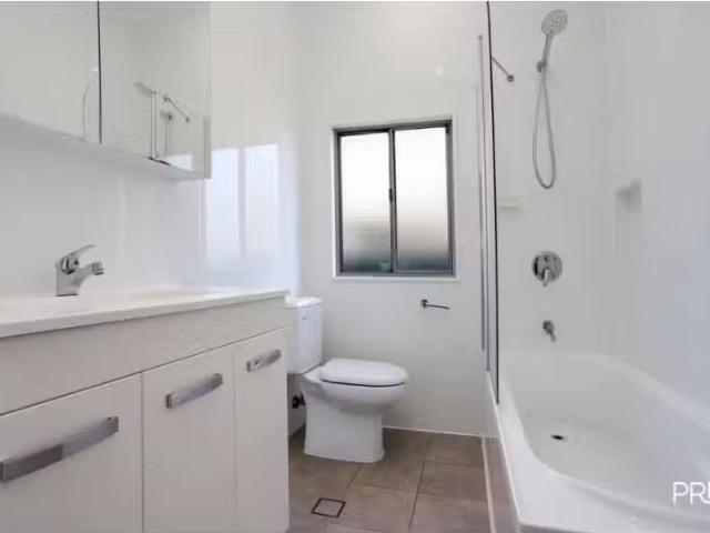 Nice 2 Higgins St, Penrith House for rent Listed by Jillian D.
