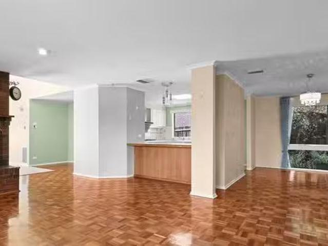 Cozy 2 Leslie Street, Donvale, VIC 3111