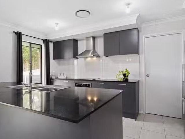 Nice 2 Parrot Street, Greenbank, QLD 4124