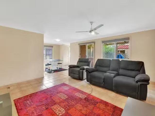 Just in! 2 Regents Circuit, Forest Lake, QLD 4078