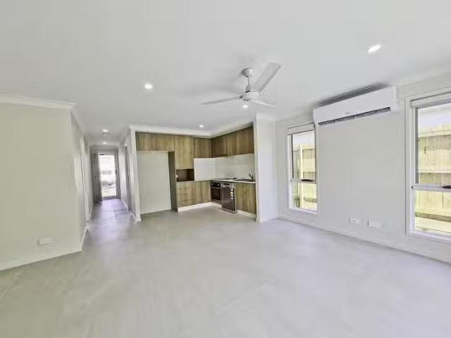 Nice 2A/100 Lollard Street, Hillcrest, QLD 4118