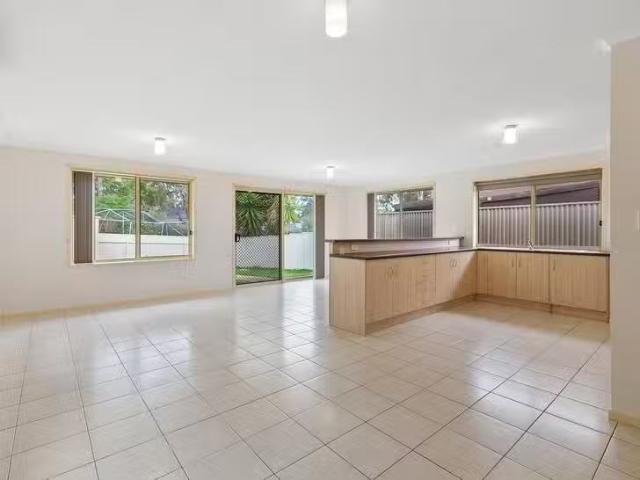 For Rent! 2A School Drive, Banksia Park, SA 5091