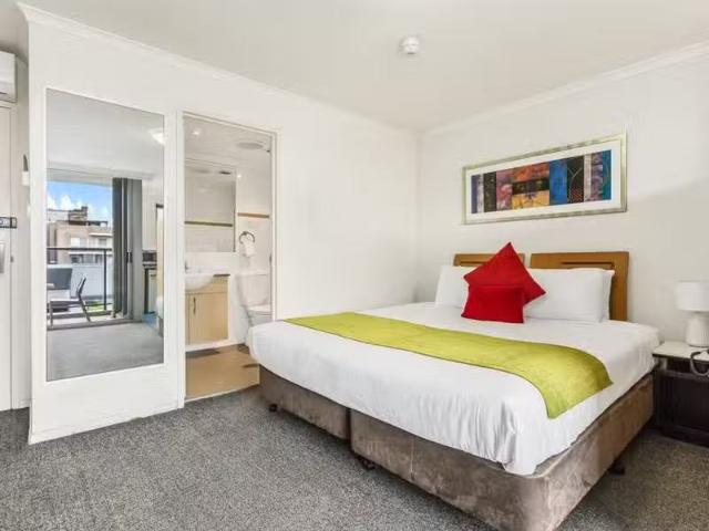 Deal! 304/47 Chippen Street, Chippendale NSW 2008
