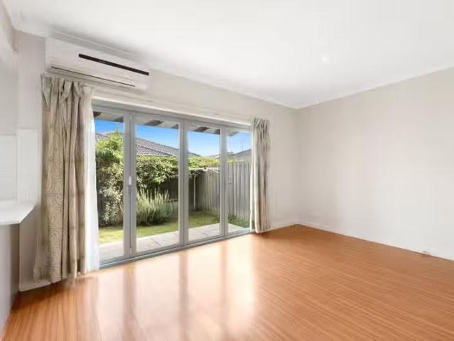 Just in! 305 Oriel Road, Heidelberg West VIC 3081
