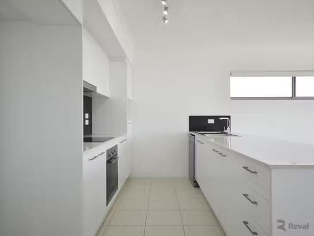 Deal! 301/40 Mascar Street, Upper Mount Gravatt, QLD 4122