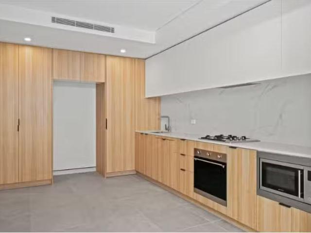 Cozy 301/8 Duke Street, Point Frederick Apartment for rent Li.