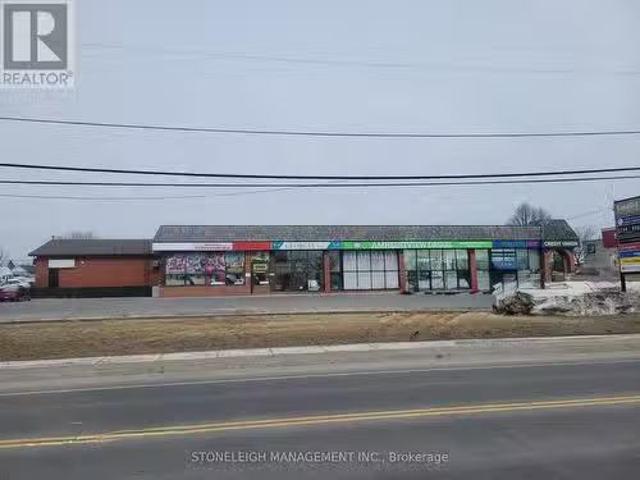 Charming 301 4499 Bath Road, Loyalist, ON, K7N 1A6 commerc.