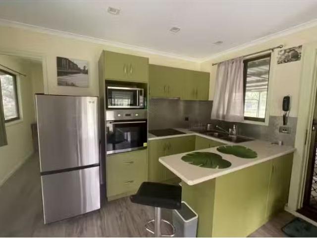 Cozy 302 Four Mile Lane, Clarenza Apartment for rent Listed b.