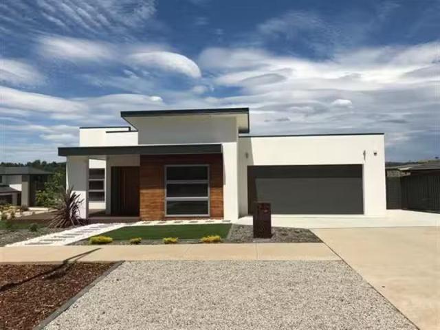 Charming 30 Chipp Street, Coombs House for rent Listed by Bre.