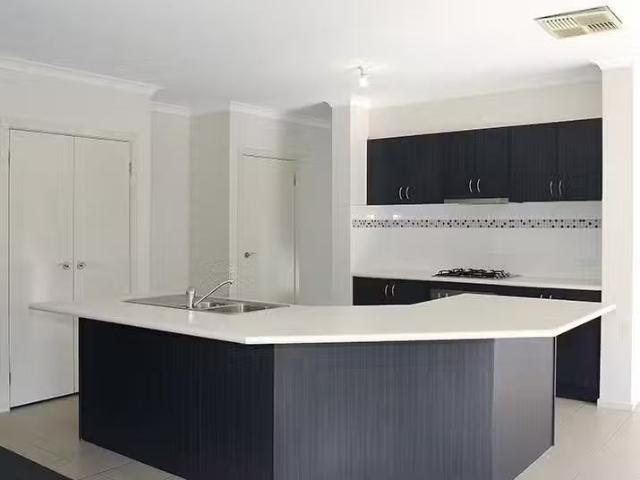New 30 Lily Way, Skye, VIC 3977 House for Rent
