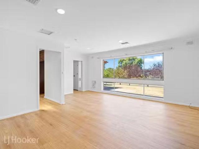 Unique 30 Robert Arnold Avenue, Valley View, SA 5093