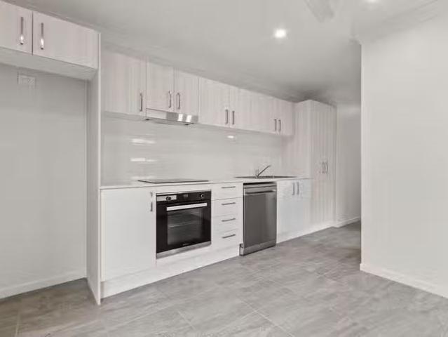Rental! 30B Charlotte Crescent, Caboolture, QLD 4510