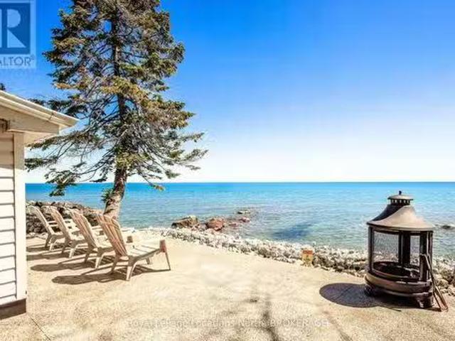 Just in! 315 Cedar Avenue, Meaford, ON, N4L 1W5 house for le.