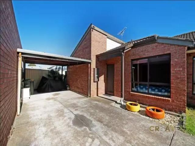 For Rent! 3/17 Gum Street, Sunshine West VIC 3020