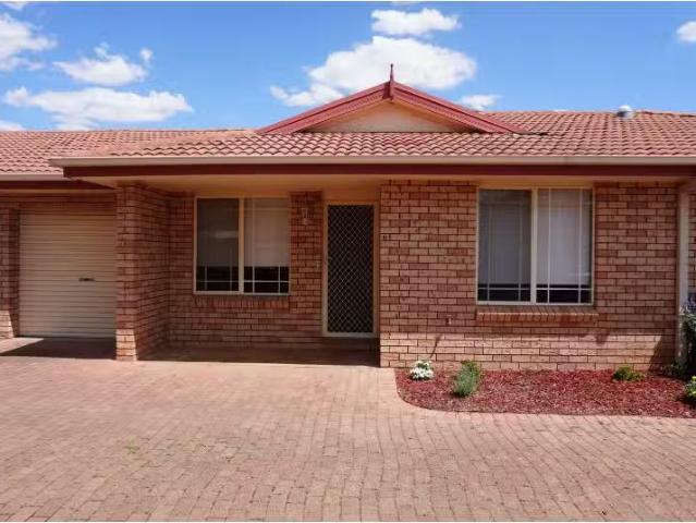 For Rent! 3/18 Wambat Street, FORBES Apartment for rent Liste.